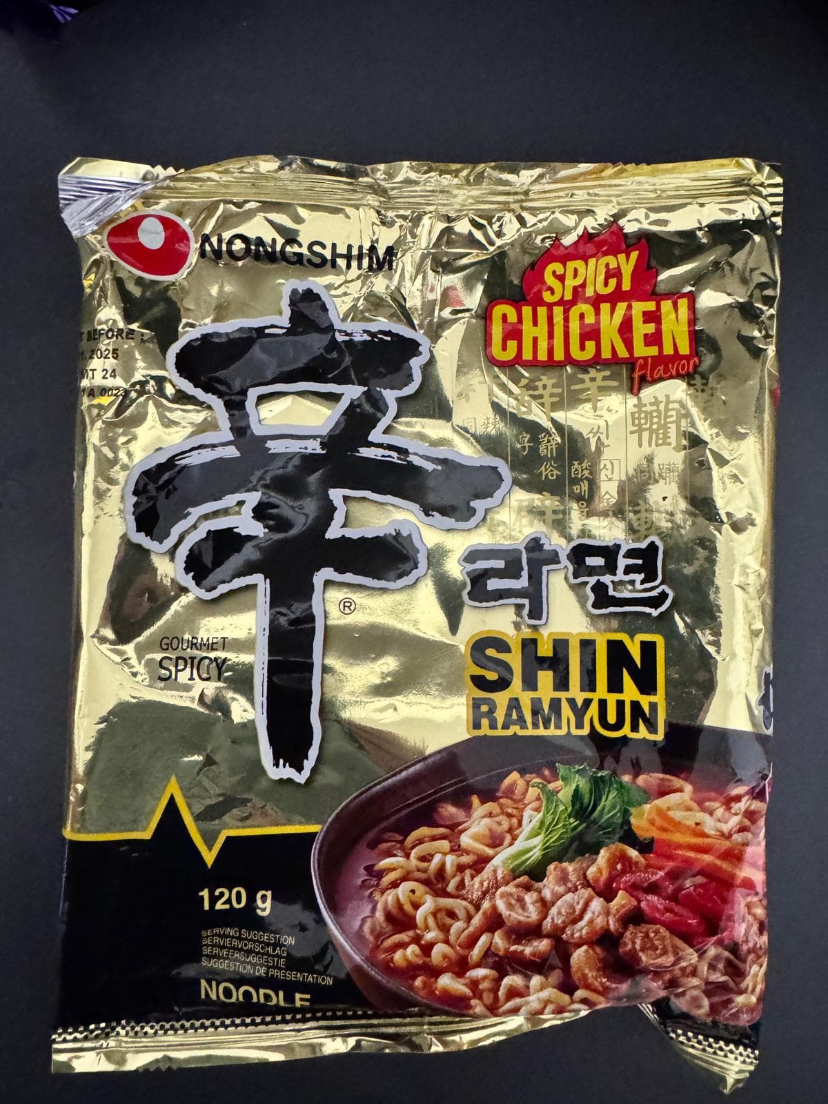 Nongshim Shin Ramyun Spicy Chicken